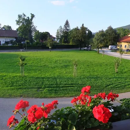 Gaestehaus Riki Oberschmid